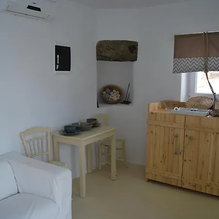 Maistrali Studios * Syros Island